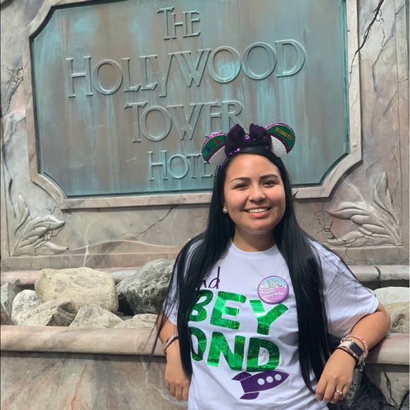 Meet your Posher, Christa - Picture 1 of 1